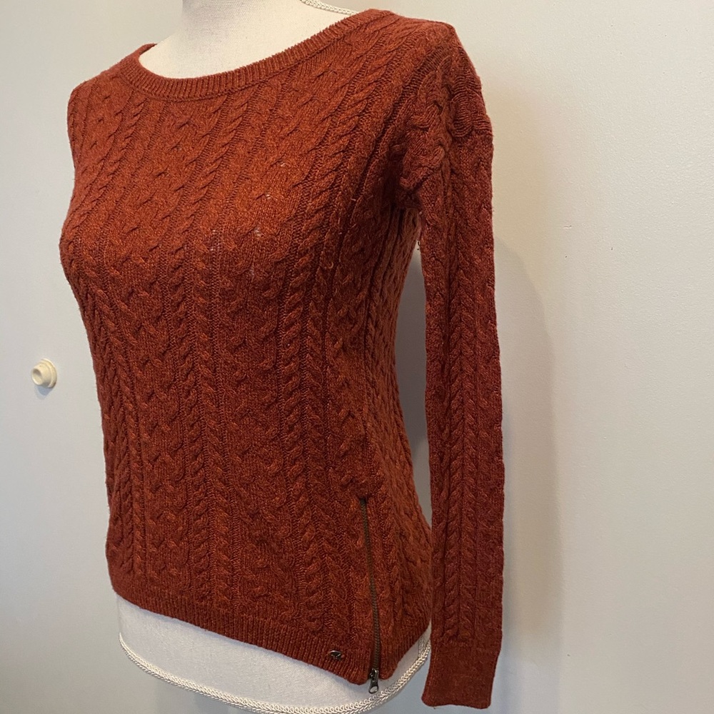 American Eagle Knit crop sweater